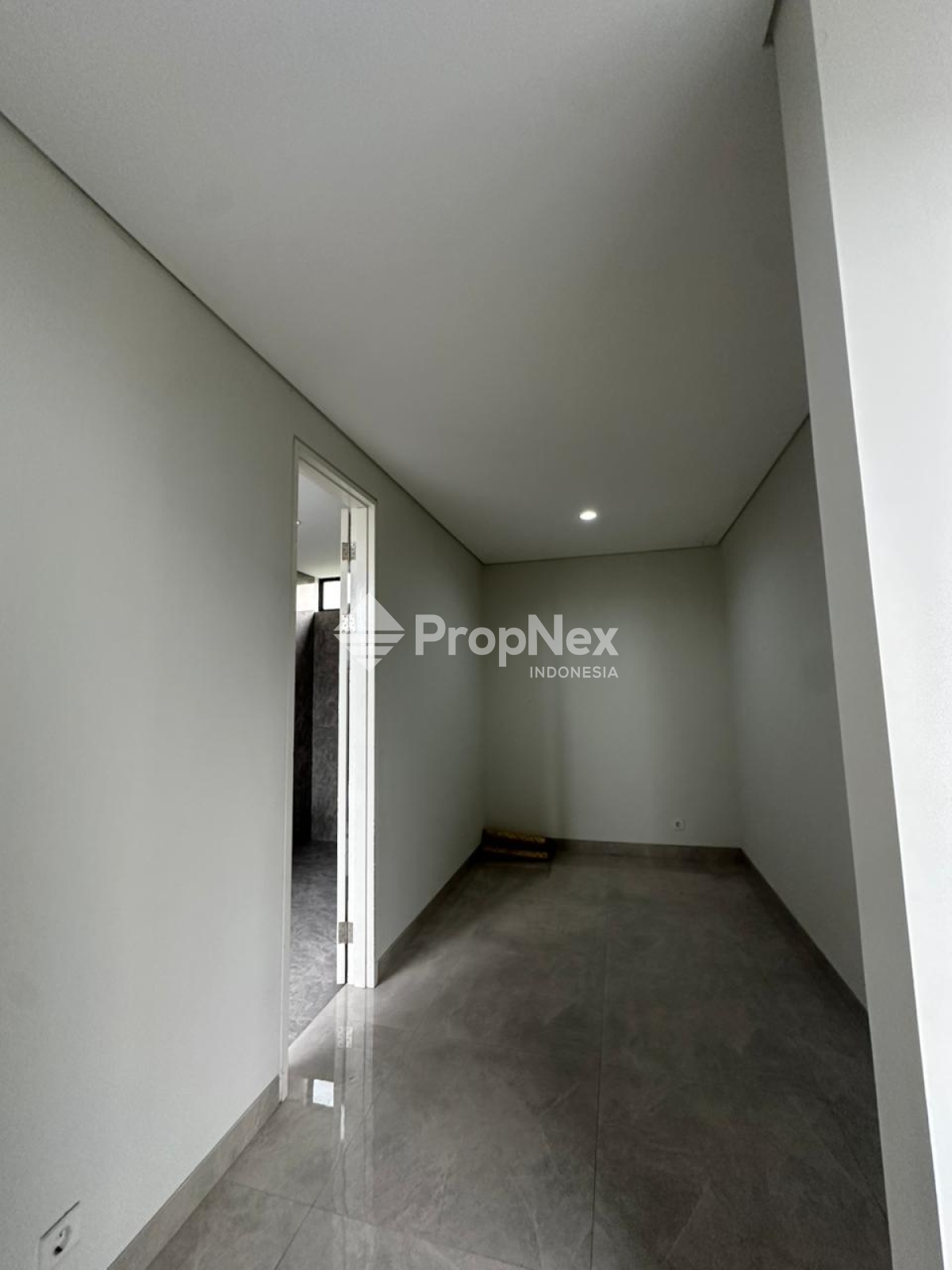 Rumah Citraland Pelican Hills Gress Fully Furnished — foto 11